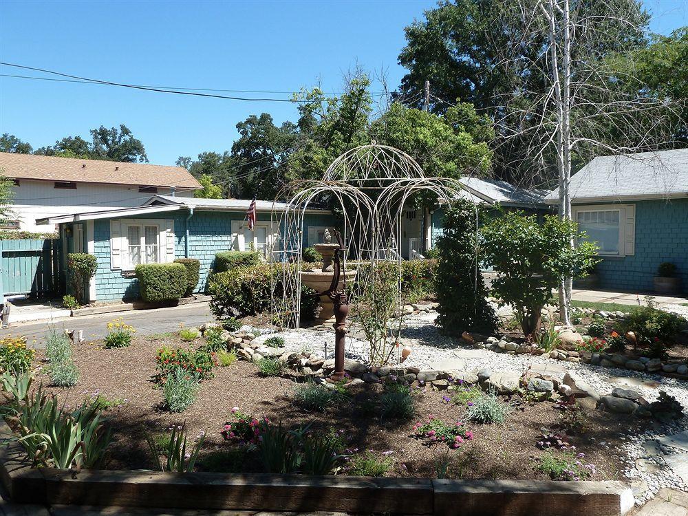 Americas Value Royal Carriage Jamestown